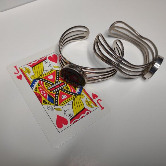 Very Cool Matching Set Of 2 Black And Silver Tone Vintage Cuff Bracelets - Picture 6 of 8